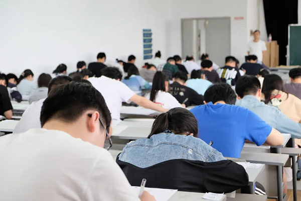 太原艺考生文化课集训学校有哪些呢？服务全面学校