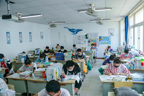 武汉有哪些高复学校招生？制度严格学校推荐