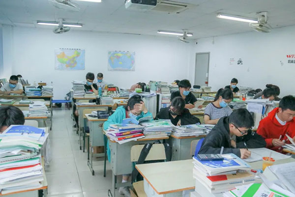 上海复读高三有哪些好的学校名单表？免费试听学校