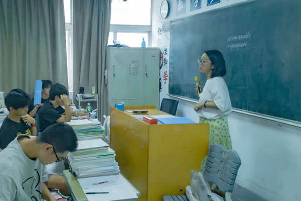 福州艺术生文化课培训机构推荐？牛师执教机构推荐