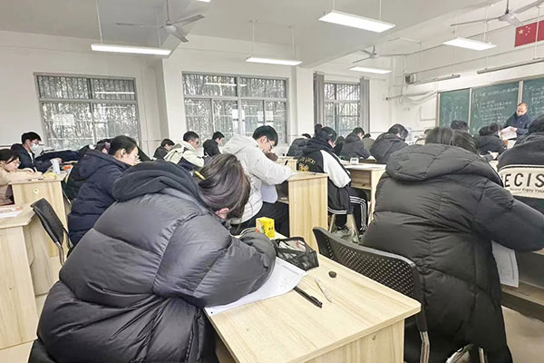 广州高复班学校有哪些？全封闭管理学校