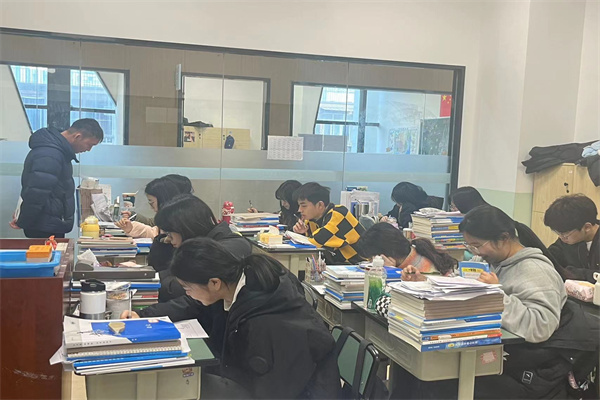 2025年长沙高考复读哪个学校比较好？这10家好评不断